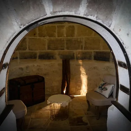 Le Four à Chanvre * Saint-Genest-d'Ambiere