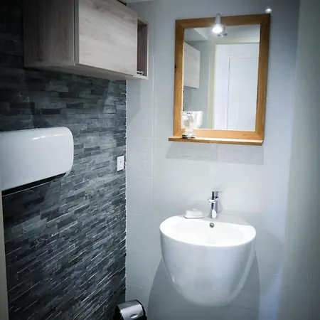 Le Four à Chanvre * Saint-Genest-d'Ambiere